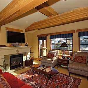 Studio Room Queen Murphy Bed